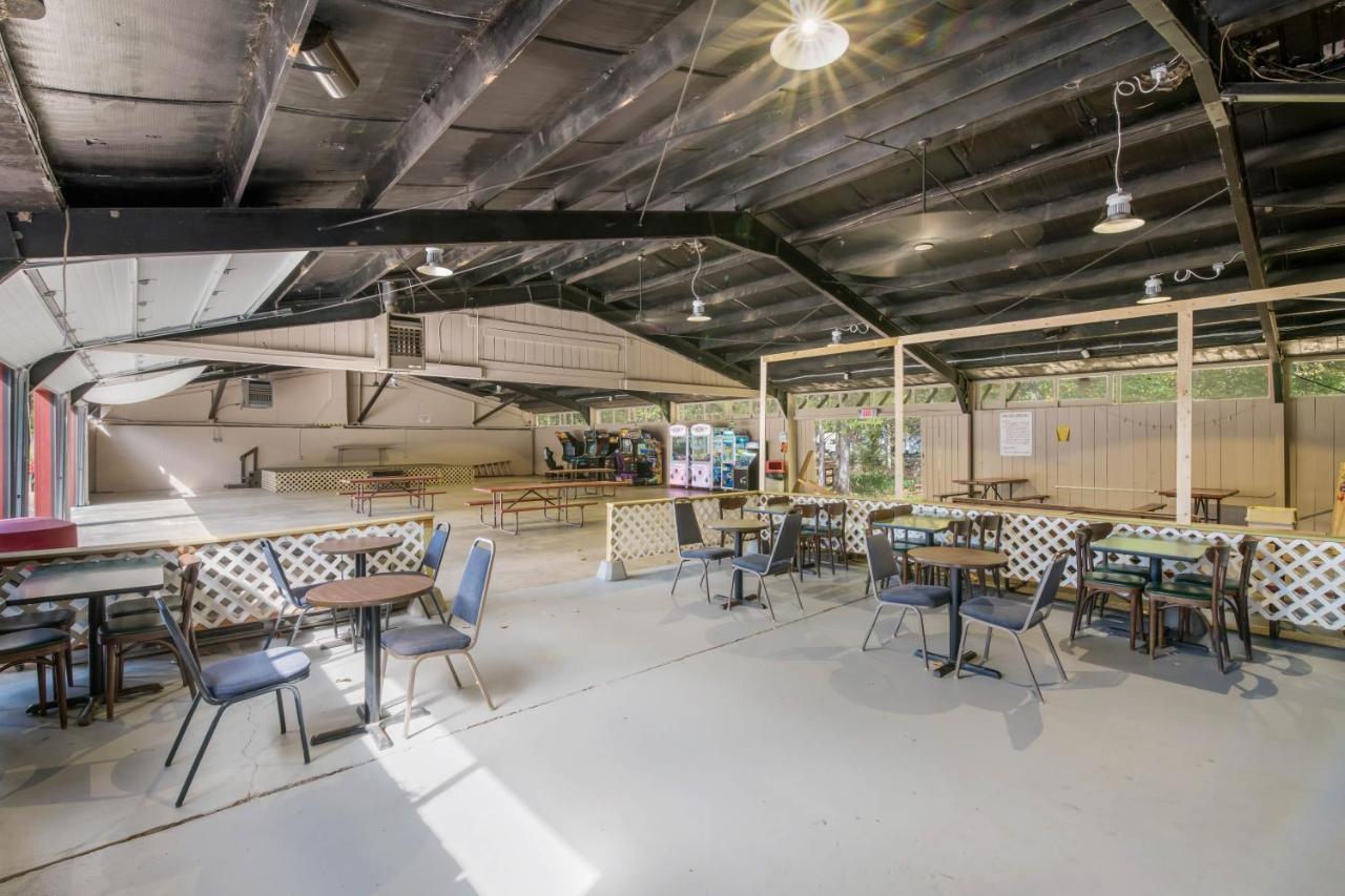 Rondout Valley Camping Resort Deluxe Park Model 11 Accord Экстерьер фото