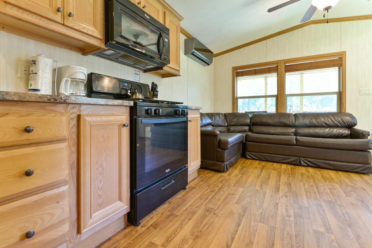 Rondout Valley Camping Resort Deluxe Park Model 11 Accord Экстерьер фото
